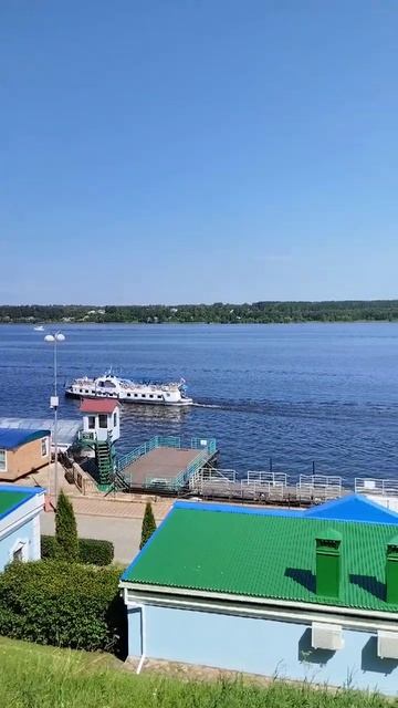 Прогулка по набережной. смотреть онлайн