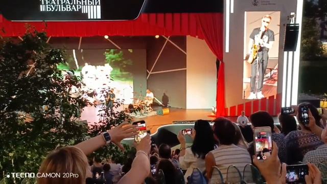 Дмитрий Харатьян Концерт 26 июля.2025г Не вешать нос! Песня из кинофильма Гардемарины,вперёд! смотреть онлайн