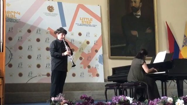 Arahavir Gasparyan-Арам Хачатурян - Танец из балета «Спартак» смотреть онлайн