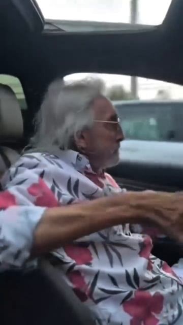 Когда пытаешься в свои 36 выглядеть на 25 лет