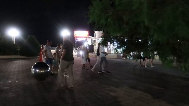 #ВЛОГ Прогулка с друзьями. ЖК "Времена года". Вечерняя прогулка по Анапе. Высокий берег смотреть онлайн