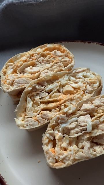 Пп лаваш с яйцом и куриным филе