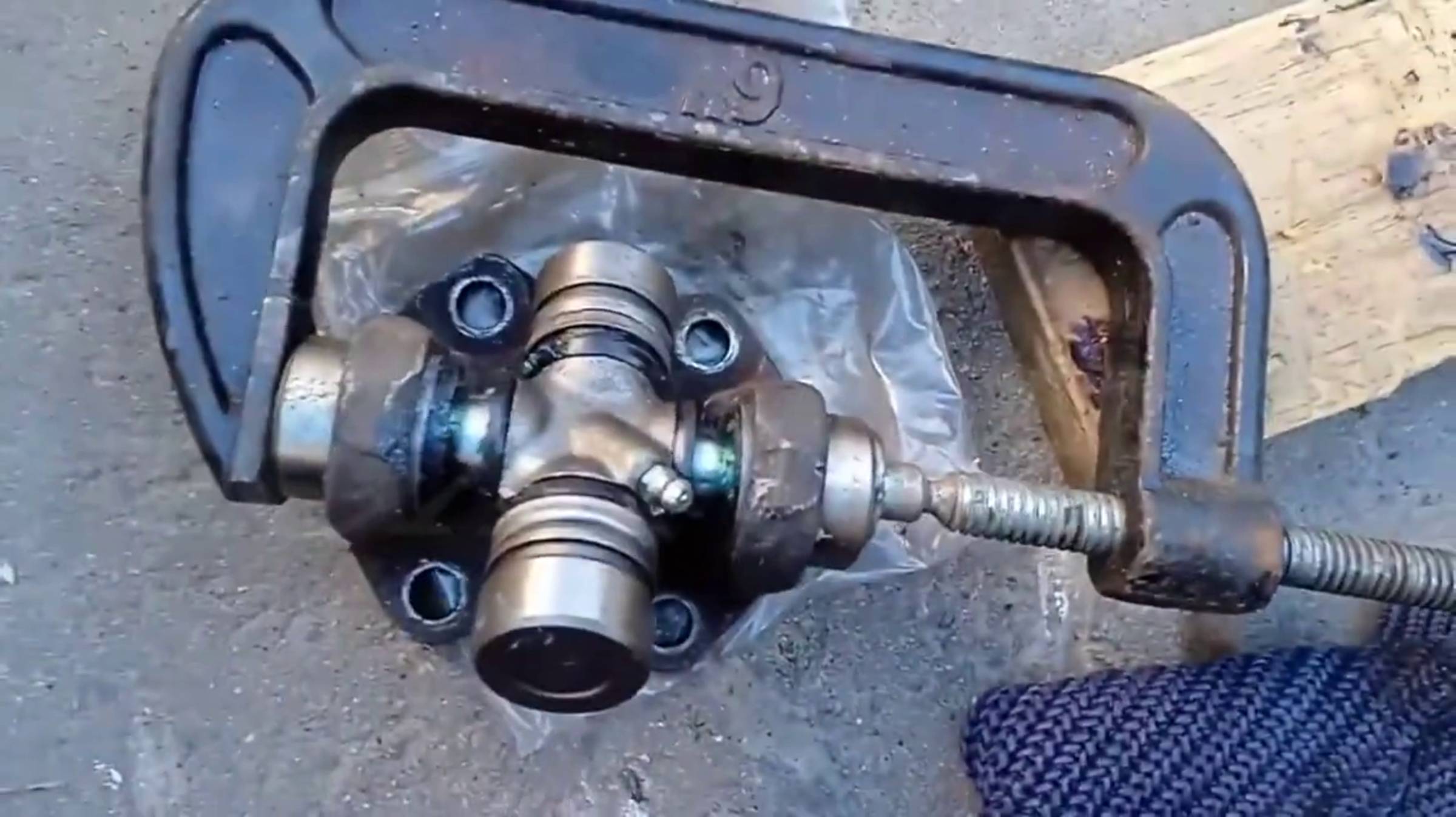 Замена крестовины кардана. смотреть онлайн