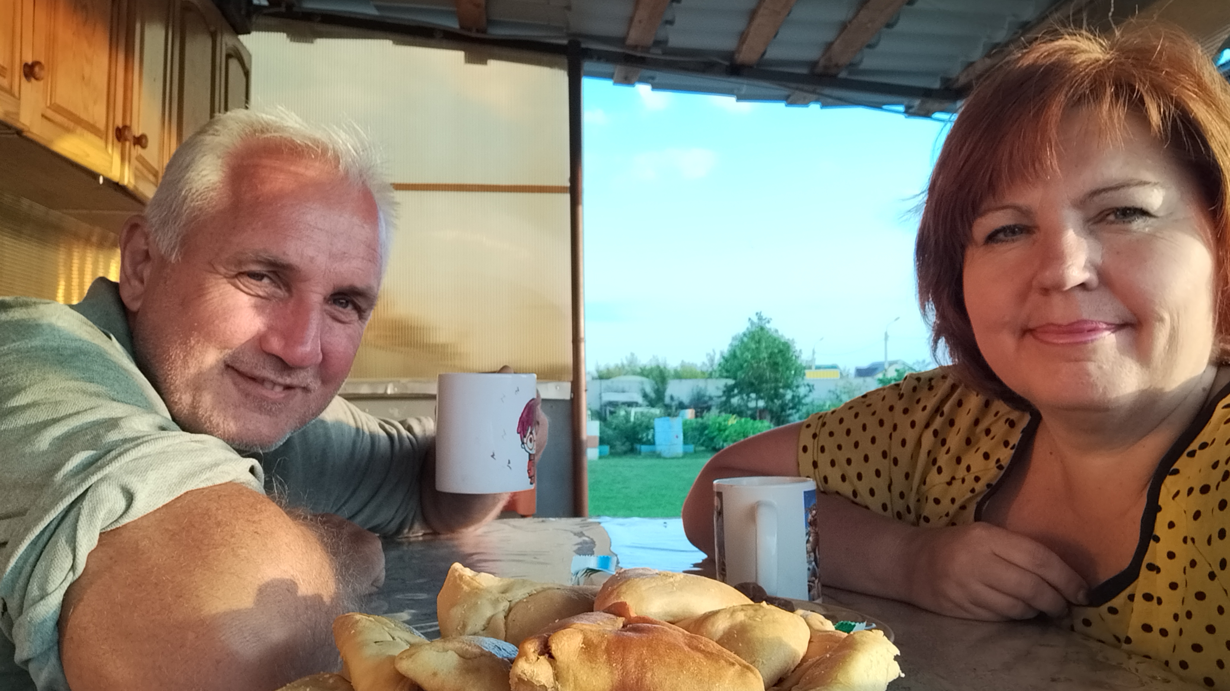 Вечернее чаепитие.Сидим, отдыхаем, болтаем! смотреть онлайн