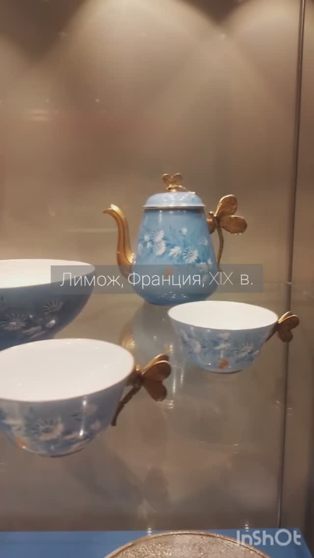 Выставка  фарфора 