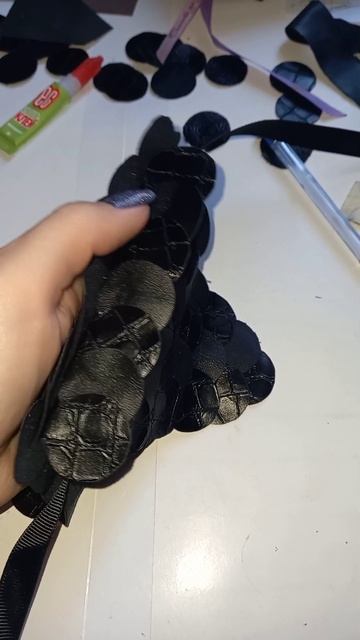 Колье из экокожи МК