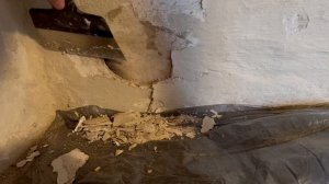 Уехала жить в деревню  И чего в квартире не сиделось?))