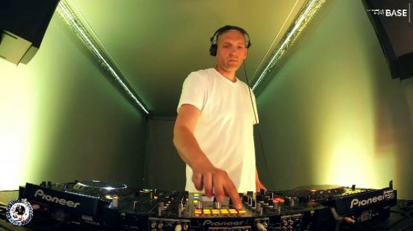 CONTAINER RADIO Live Stream - Виниловый маркет (2025-07-27)