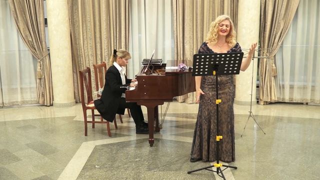 Композитор Ольга Дюжина "С молитвой о России" (ст. Преподобного Серафима Вырицкого) смотреть онлайн