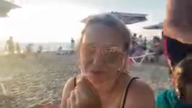 Море, солнце, пляж... смотреть онлайн