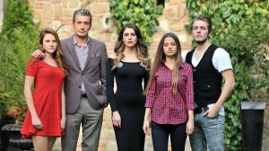 Вдребезги - 1 сезон 21 серия / Paramparça / Shattered