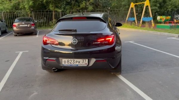 Opel Astra J GTC Обзорное