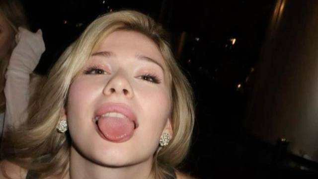 вот так вот чел сосет, тоесть я(