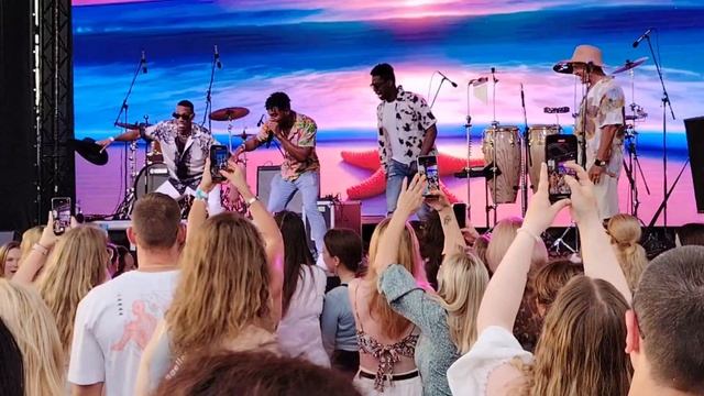 Латинская вечеринка на крыше Roof Place