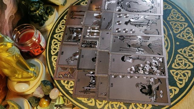 Кто очень хочет вас вернуть 🔮 таро расклад смотреть онлайн