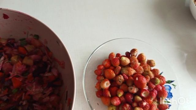 Приехали новые бегонии,собрала небольшой урожай ягод. Концерт в день села. смотреть онлайн