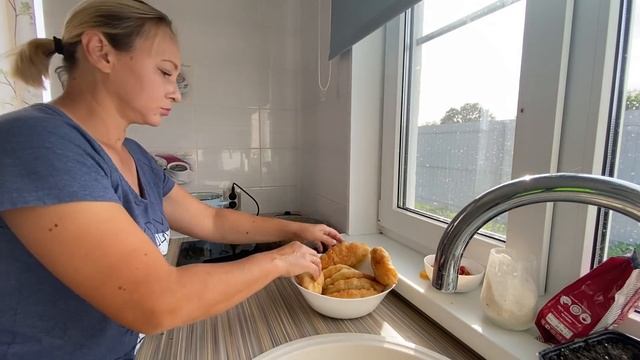 ДАЖЕ НЕ ВЕРИТСЯ. Пирожки с картошкой. Строительство нашего дома. КП ВИДНЫЙ, станица Натухаевская смотреть онлайн