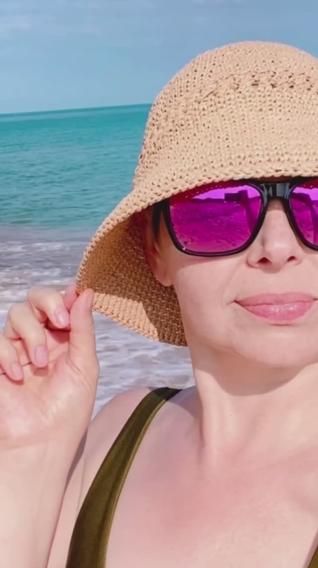 Панама из рафии.Дельфины и море. #shorts смотреть онлайн