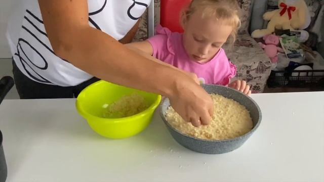 #Влог ОБЗОР ДОМА. ПЕРВЫЙ ЭТАЖ ГОТОВ. Соня готовит для конкурса. Строим дом на юге. КП Видный смотреть онлайн