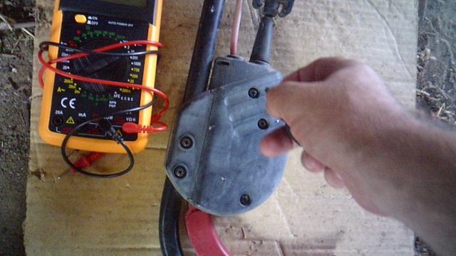 Ремонт электрокосы Bosh Rotak 32: начальный фрагмент