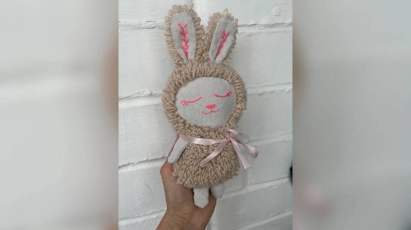 Мастер - класс игрушки зайки  в ковровой технике. ковровая вышивка.