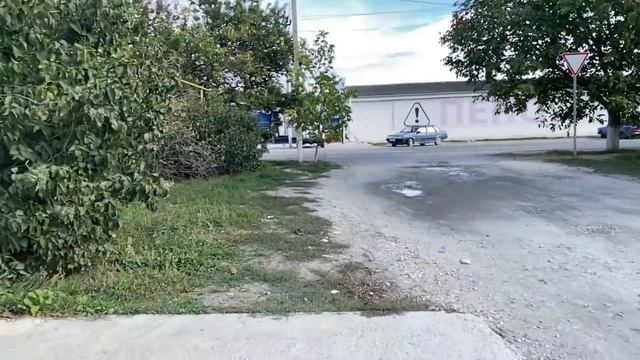 #ВЛОГ КАК ОБХОДИМСЯ БЕЗ АВТО/ Пешком до центра станицы Натухаевская. Обзор домов, улиц и покупок смотреть онлайн