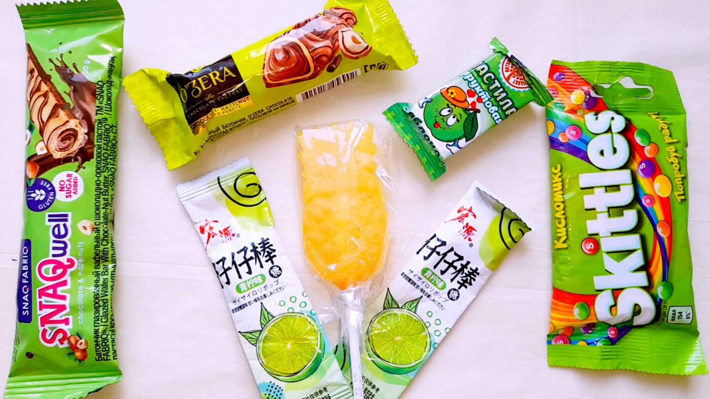 АСМР ШУРШАНИЕ. РАСКЛАДЫВАЮ СЛАДОСТИ. ШЕЛЕСТ ФАНТИКОВ И УПАКОВКИ.