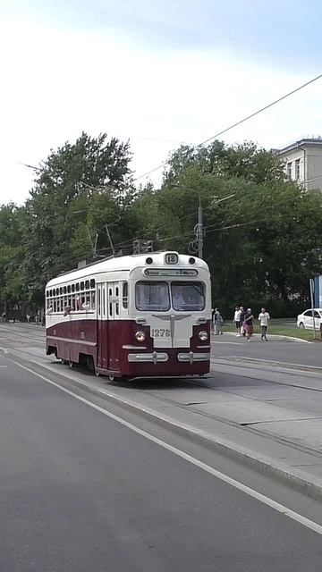 Москва. Трамвайный вагон № 1278 модели МТВ-82 следует по Волочаевской улице. смотреть онлайн
