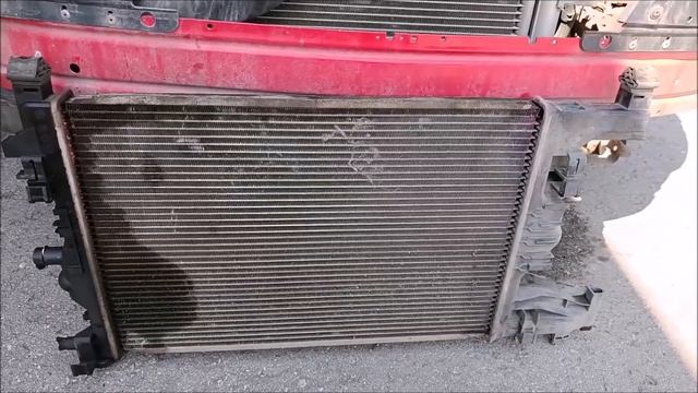 Замена радиатора охлаждения Опель Астра J смотреть онлайн