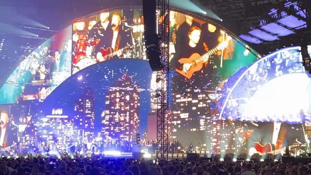 Агутин в Москве. Стадион Лужники. Некоторые о моменты с его концерта. смотреть онлайн