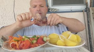 МУКБАНГ варёная картошка и вяленая рыба/ОБЖОР/еда на камеру/мокпан/обед