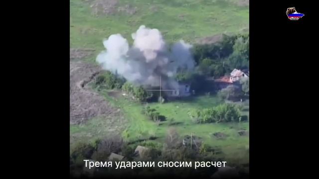 ВСУ с телефоном вышел из укрытия и раскрыл свою позицию.