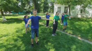 Каникулы? Да! Веселая зарядка с поговорками от школьников