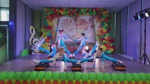 👶 Танец на степ-платформах: Начальная школа | Ритмика и движение 🎭