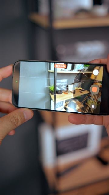 Что выбрать- iPhone 15 Pro или Samsung Galaxy S25? смотреть онлайн