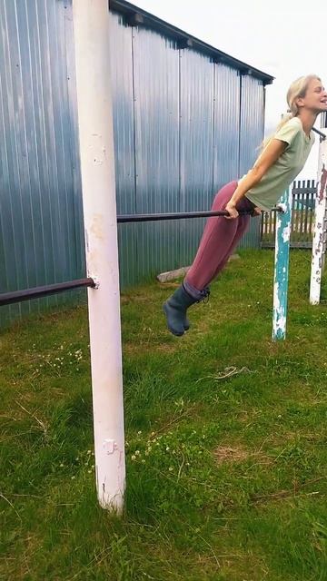 На что способна женщина в сапогах?