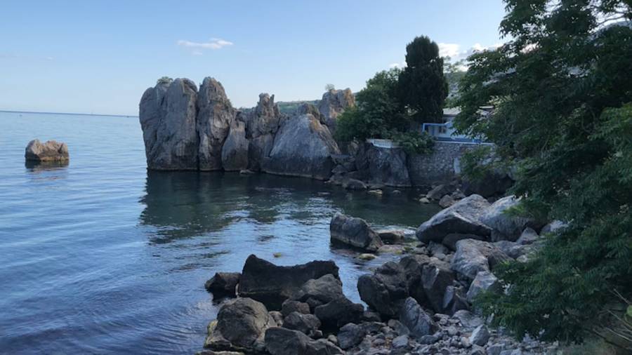 По Крыму пешком. Гурзуф. Бухта Чехова. Набережная и улицы смотреть онлайн