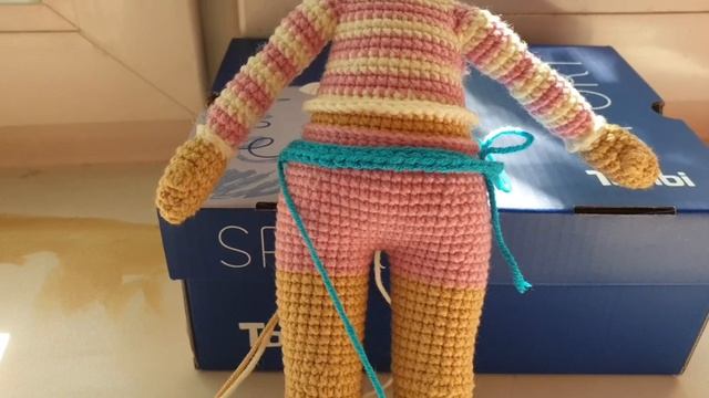 Вяжем и мочалку, и куклу и...находим вьетнамские донги на площадке смотреть онлайн