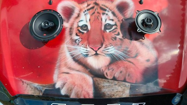 Hyundai Getz замена акустики с 13см на 16см в передних дверях