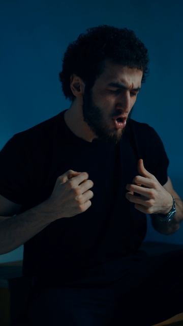 Алибек Казаров - Любовь сердце разрывает смотреть онлайн