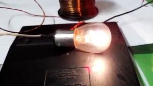 Высокое напряжение и лампа.