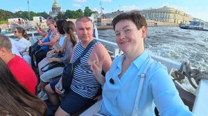 Сделала Вовану ПОДАРОК на день ВМФ! Романтическая прогулка на теплоходе по НЕВЕ в Питере!) Влог
