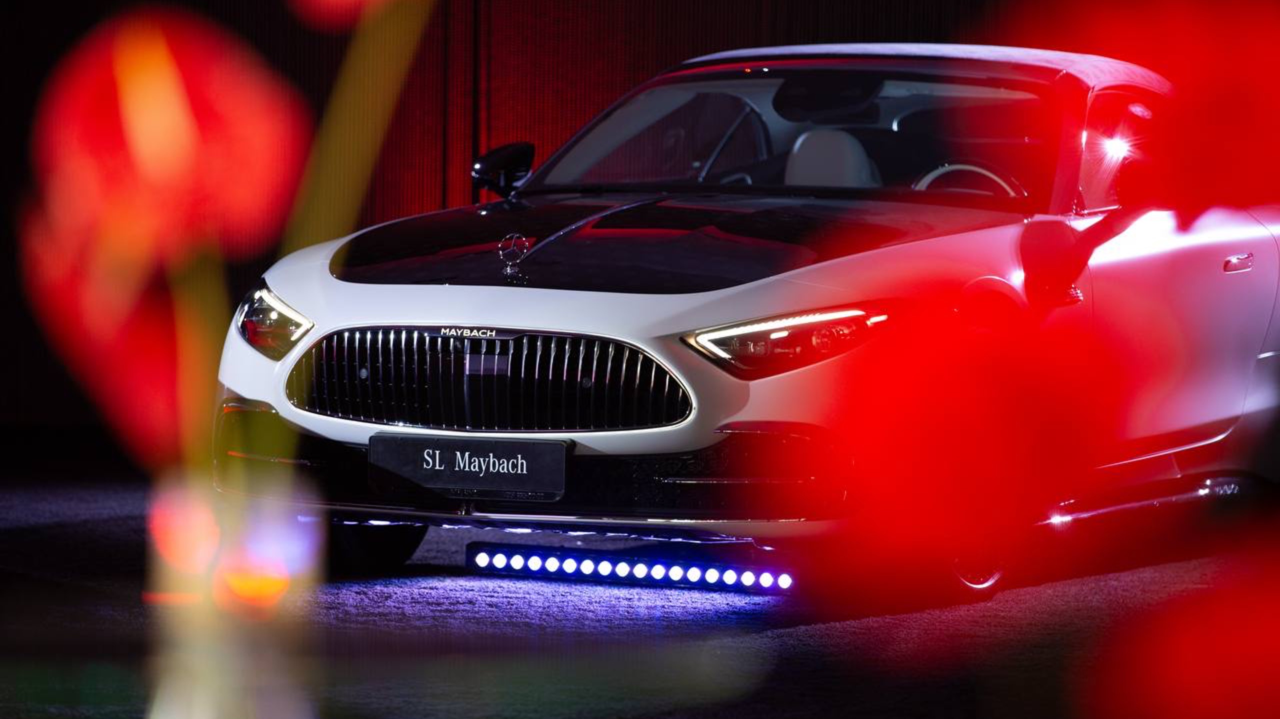 Закрытая презентация Mercedes-Maybach SL 680 Monogram Series в МБ РУС. смотреть онлайн