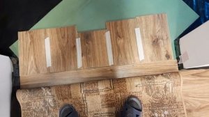 Укладываем гидроизоляционную плёнку под подложку и ламинат в спальне