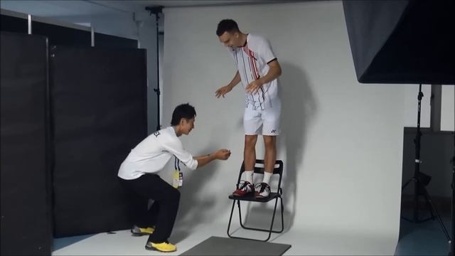 Испытание технологии POWER CUSHION от Team Yonex смотреть онлайн