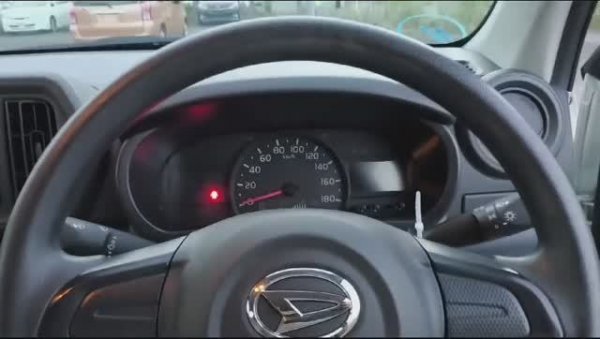 Осмотр Daihatsu Boon в порту Майдзуру