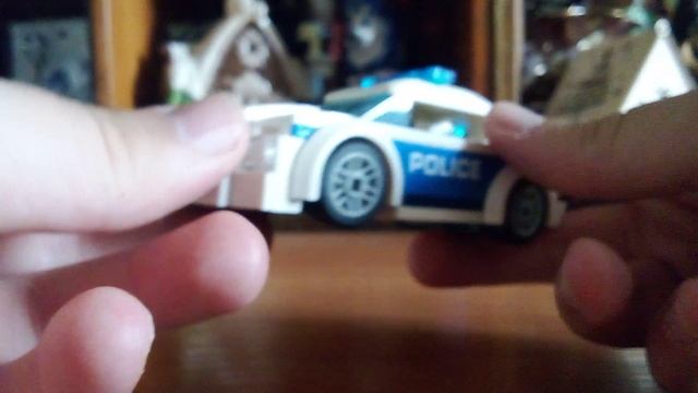 Шикарный полицейский автомобиль от Лего Сити. Обзор про машинки модельки.