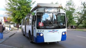 Троллейбус Кирова ЗиУ-682 КР Иваново борт. №472 маршрут 4 на остановке «Центральный рынок»