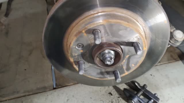 Замена переднего ступичного подшипника Chevrolet Lacetti смотреть онлайн