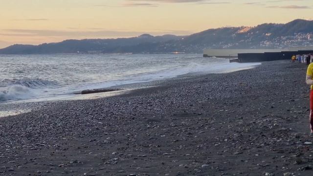 Сочи пляж Маяк и Ривьера смотреть онлайн